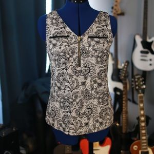 COPY - Express V-Neck Zip-Front Tank - Medium